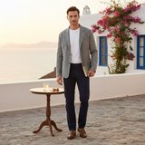 The Crestwood Hill Men’s Solid Color Lightweight Linen Blazer